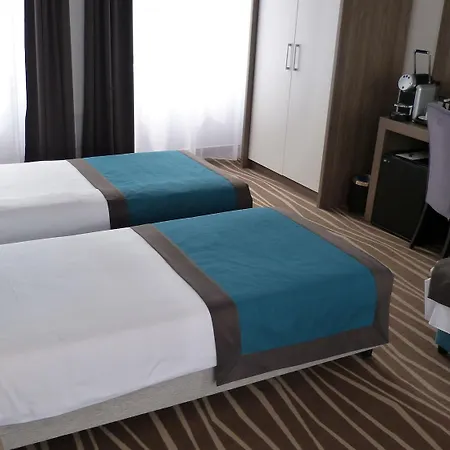 Hotell Arcadia 4*