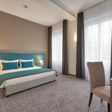 Arcadia 4*