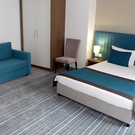 Arcadia Hotel 4*
