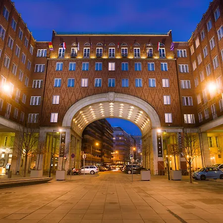 Arcadia Hotell 4*