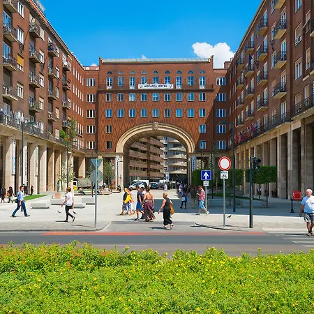 Arcadia Hotell 4*