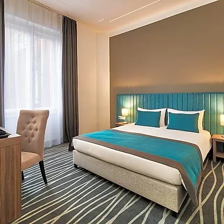 Arcadia Hotell 4*