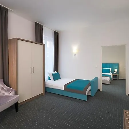 Arcadia Hotell 4*