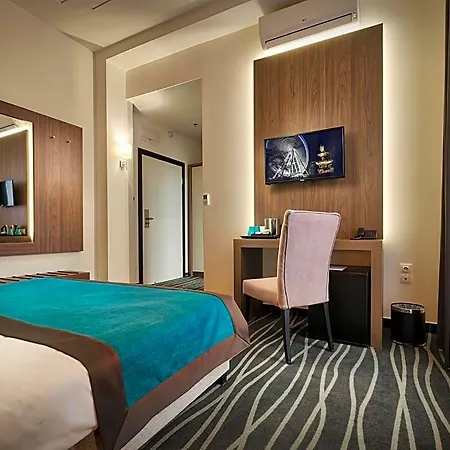 Arcadia 4*