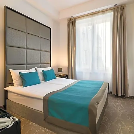 Arcadia 4*