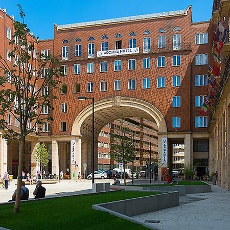 Hotell Arcadia 4*