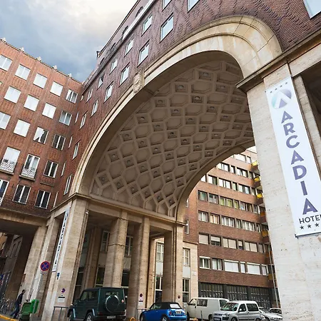 Arcadia Hotell 4*