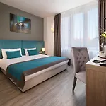 Arcadia Hotel 4*