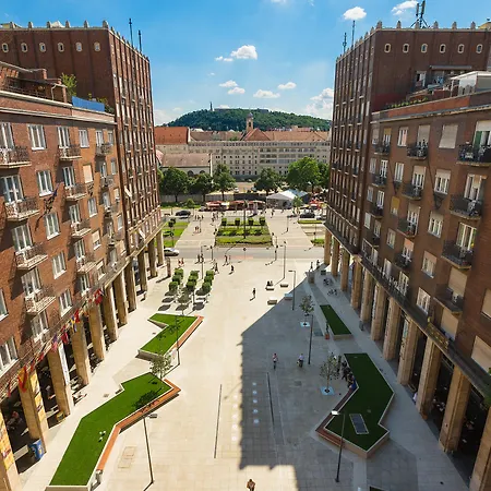 Arcadia Szálloda 4*