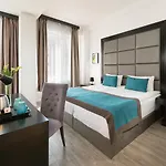 Arcadia فندق 4*