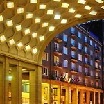 فندق Arcadia 4*